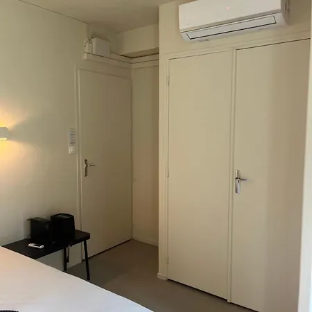 Meuble A מלון דירות